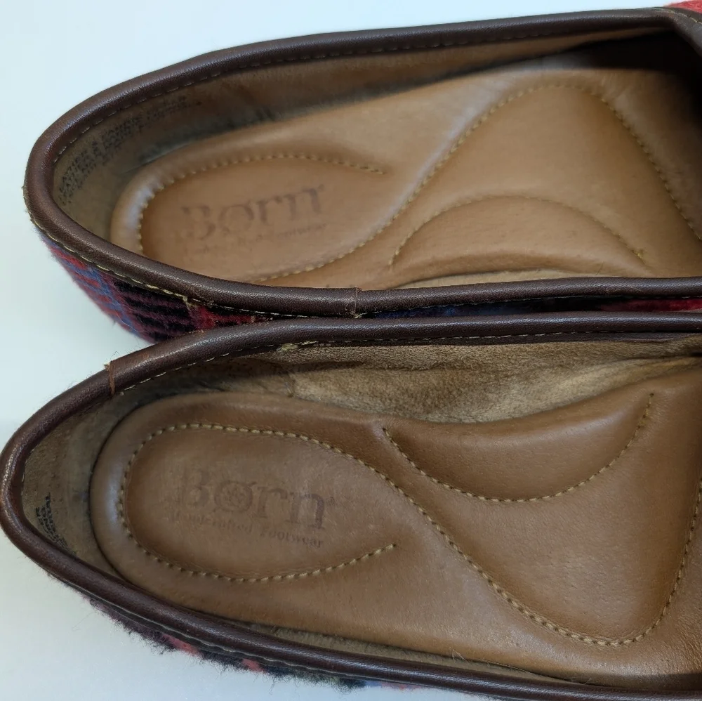 BORN Women’s Giselle Flat Shoes In Red Multi Aztec Size 8 Like New